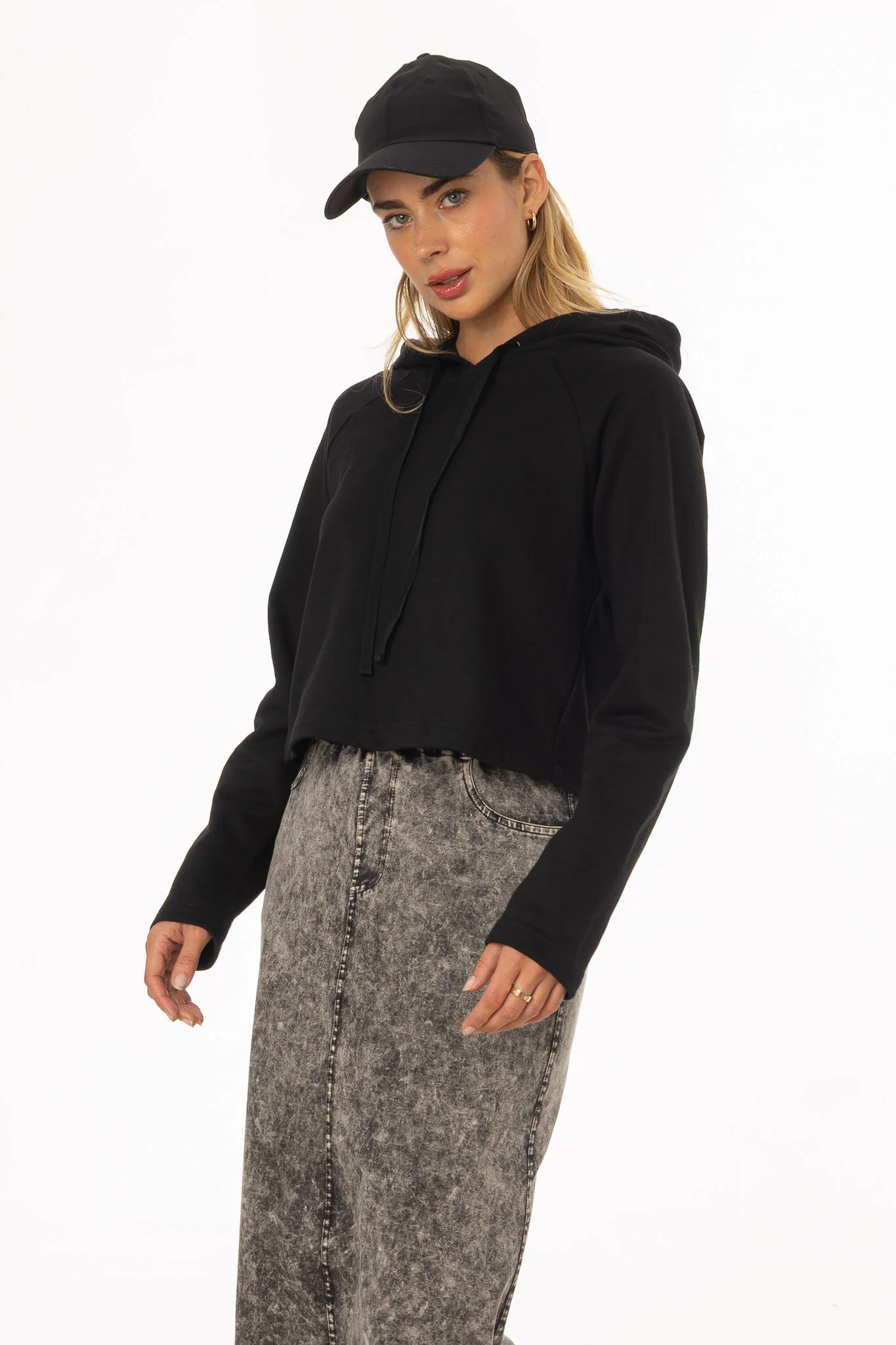 Black Cropped Sweatshirt - Image 3