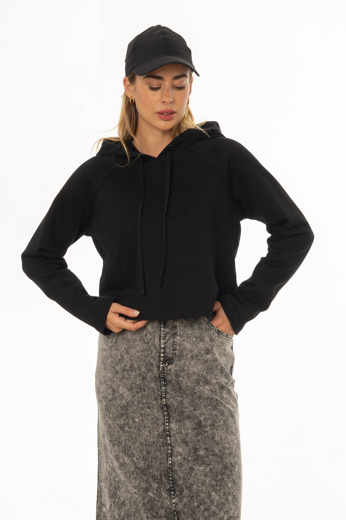 Black Cropped Sweatshirt - Image 4