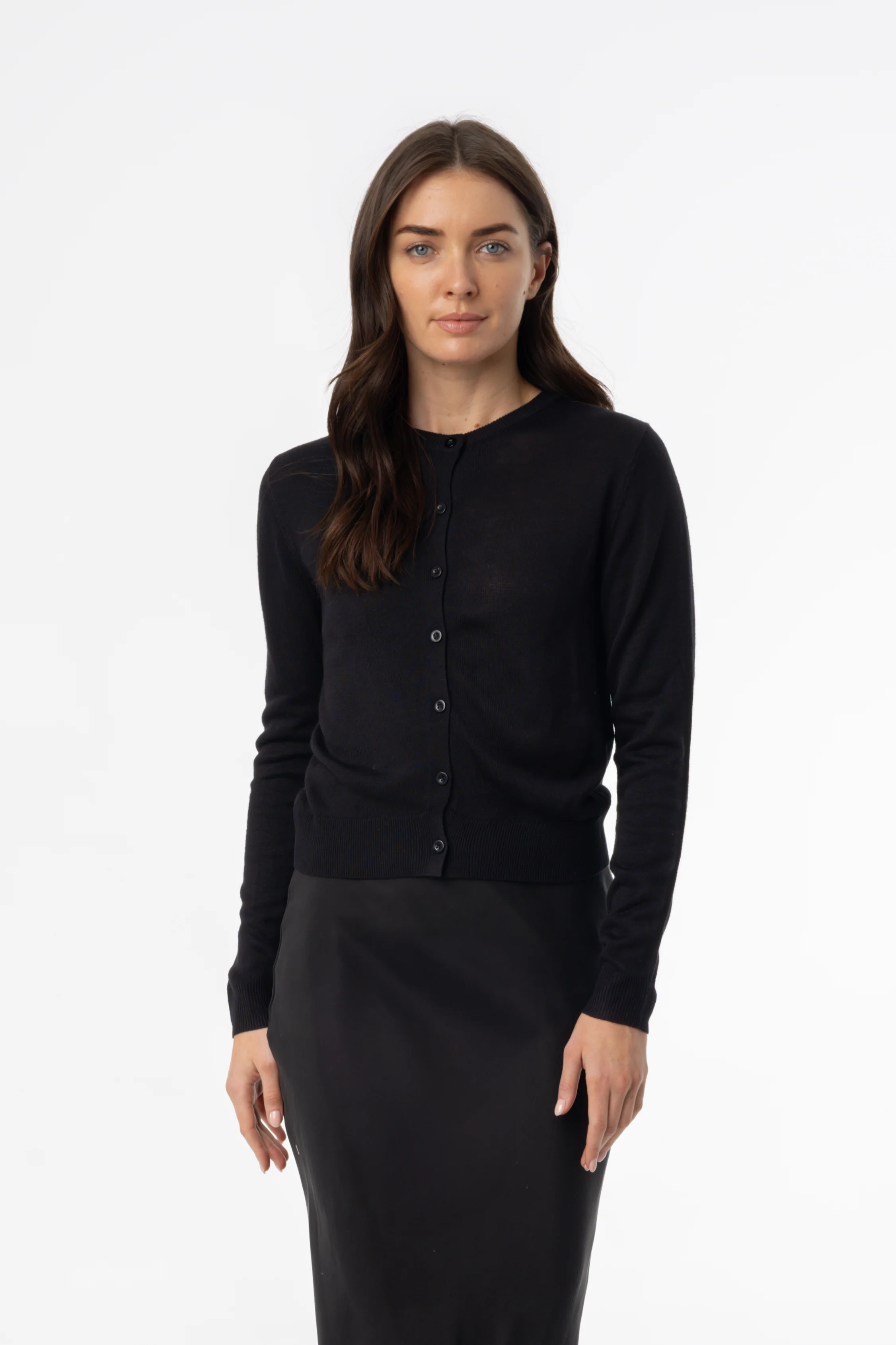 Black Fine Knit Round Neck Cardi - Image 4
