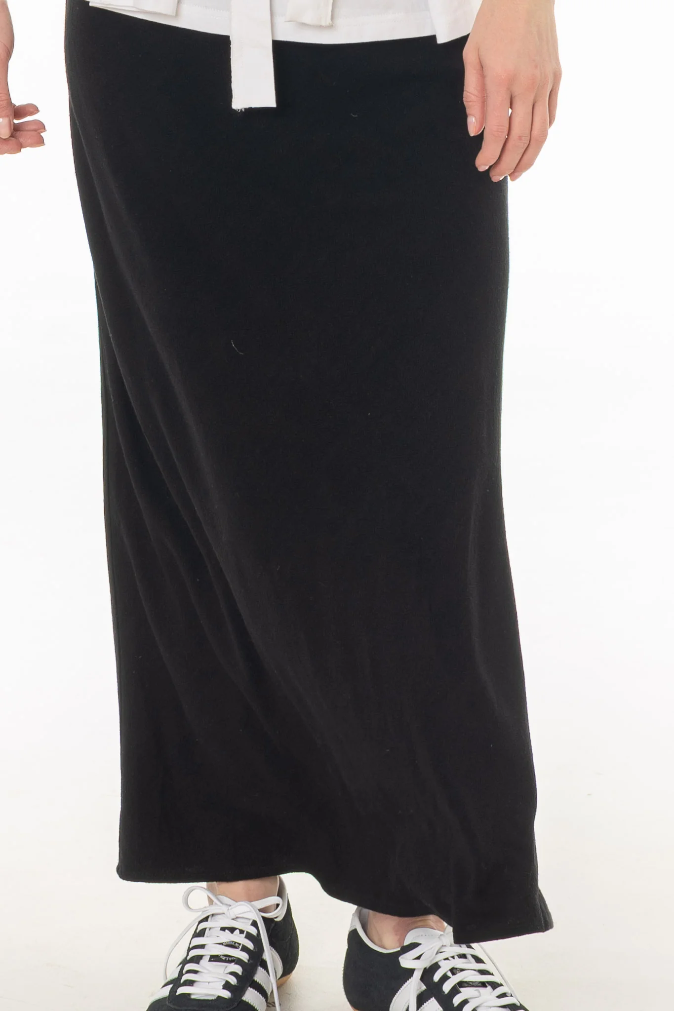 Black Linen Feel Slip Skirt - Image 2