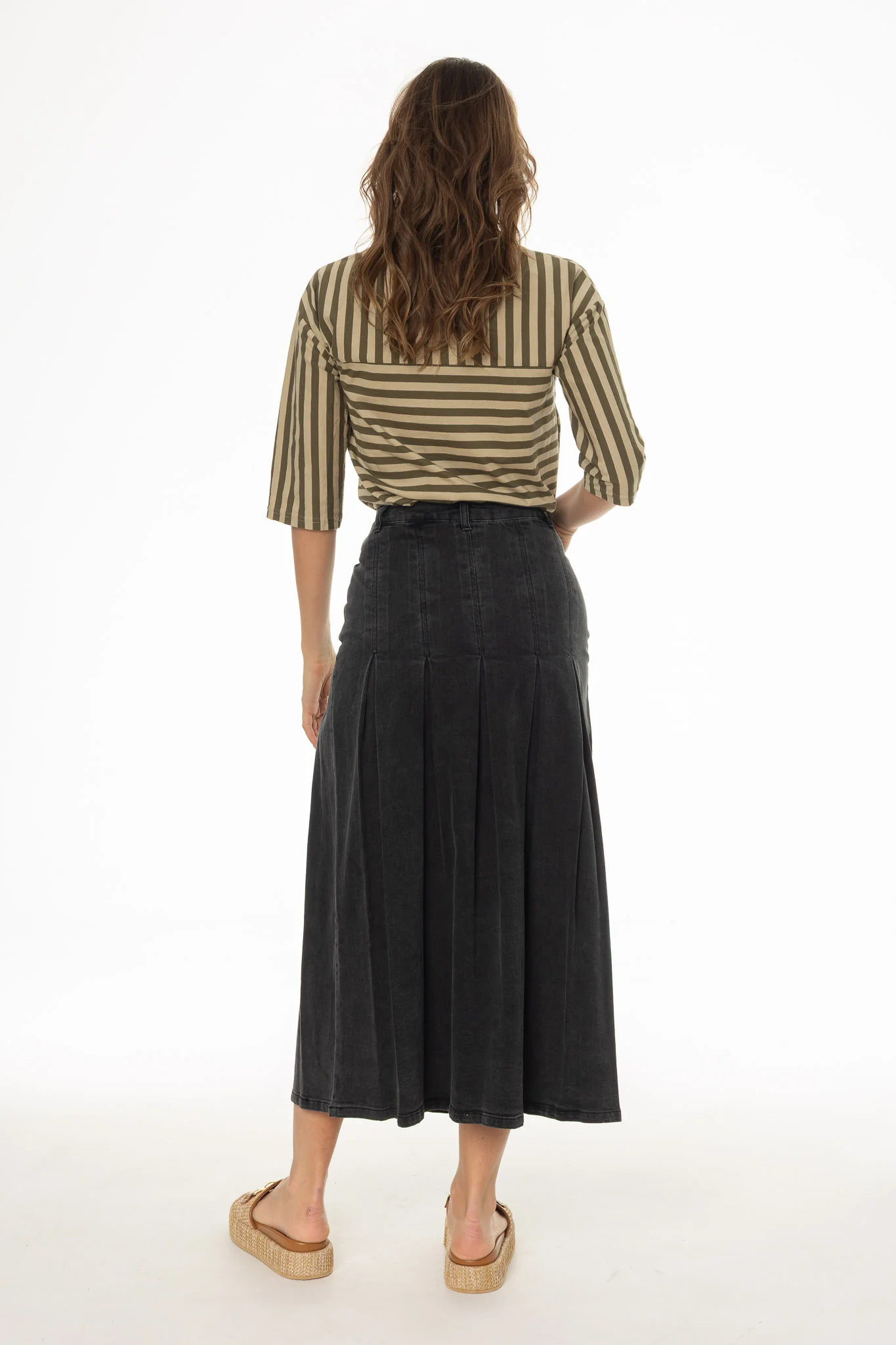 Black Pocket Pleated Denim Skirt - Image 4