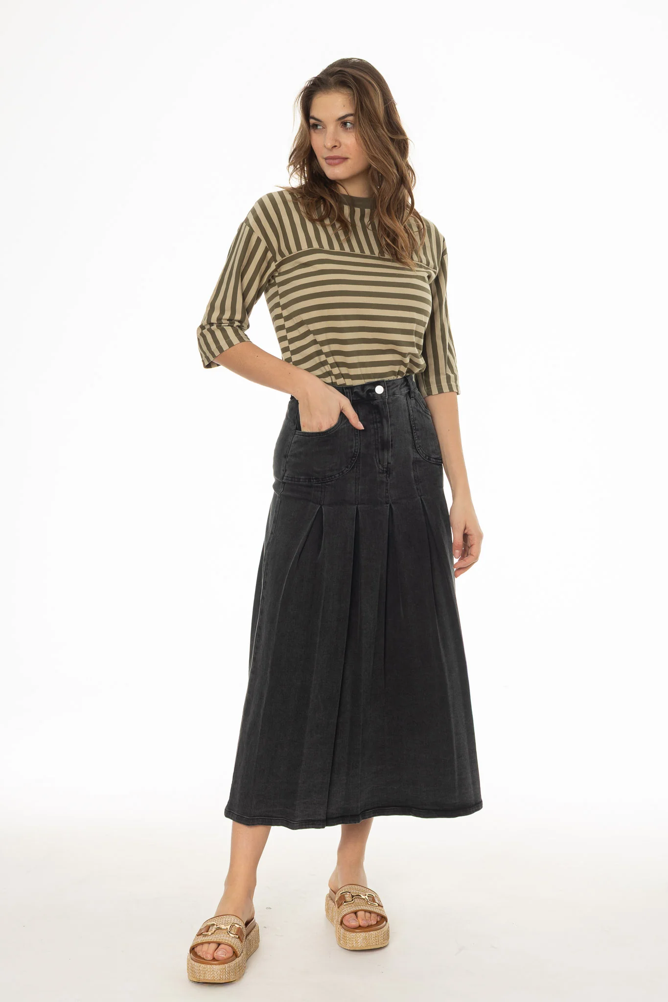 Black Pocket Pleated Denim Skirt - Image 5