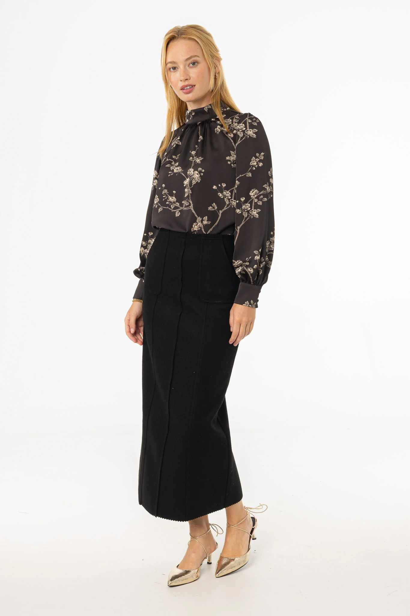 Black Scalloped Edge Maxi Skirt - Image 3