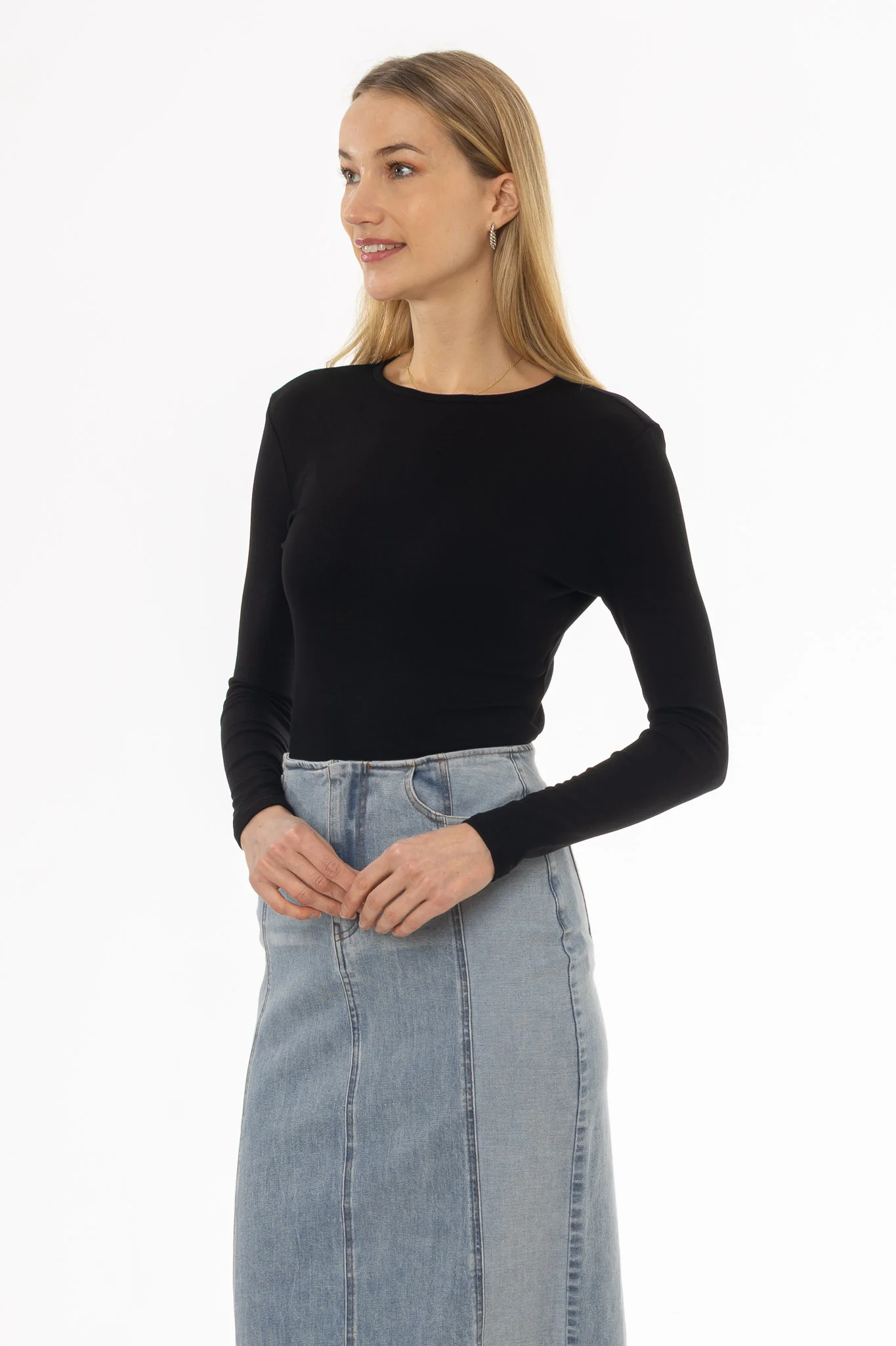 Black Solid Long Sleeve T-Shirt - Image 3