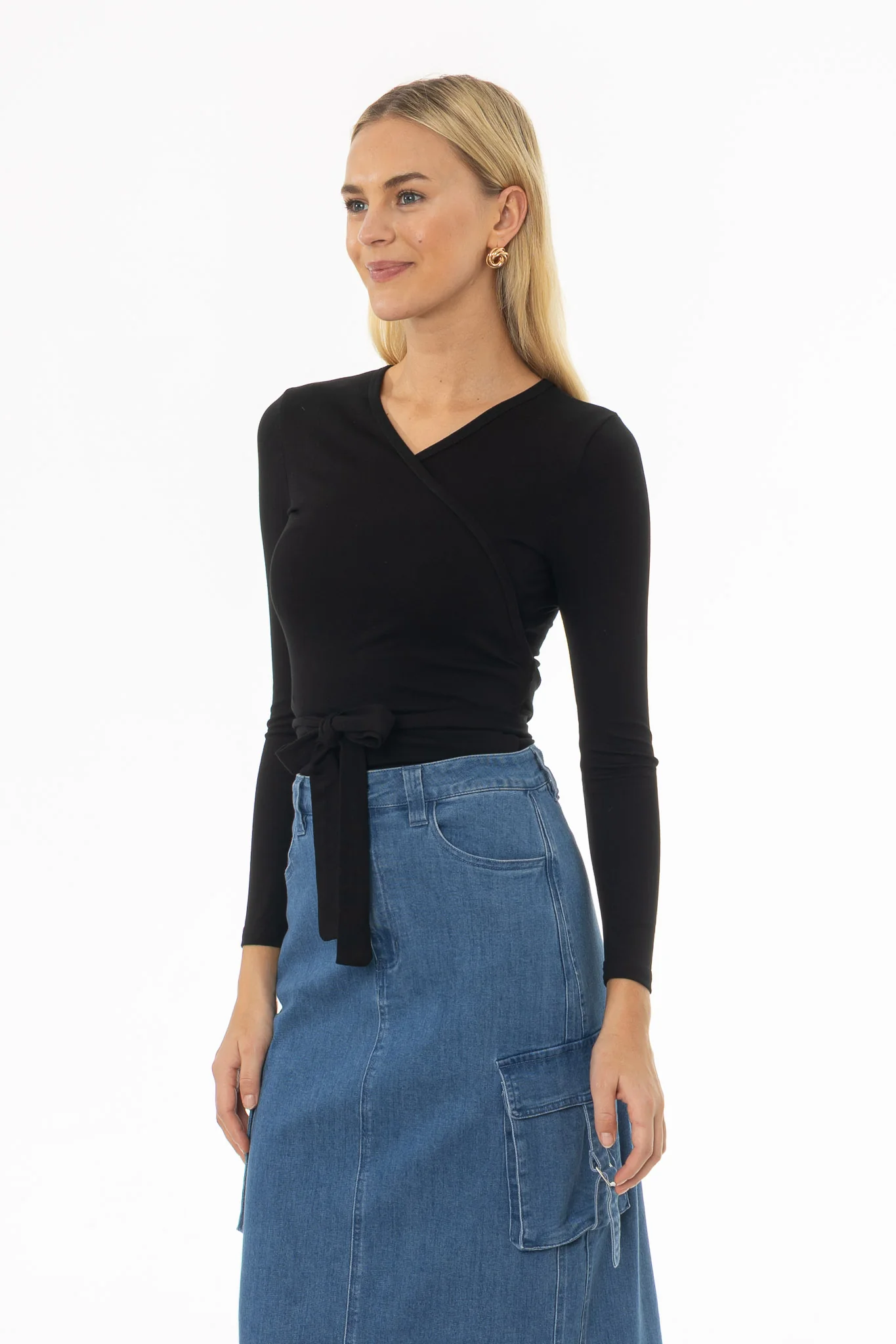 Black Solid Wrap T-Shirt - Image 3