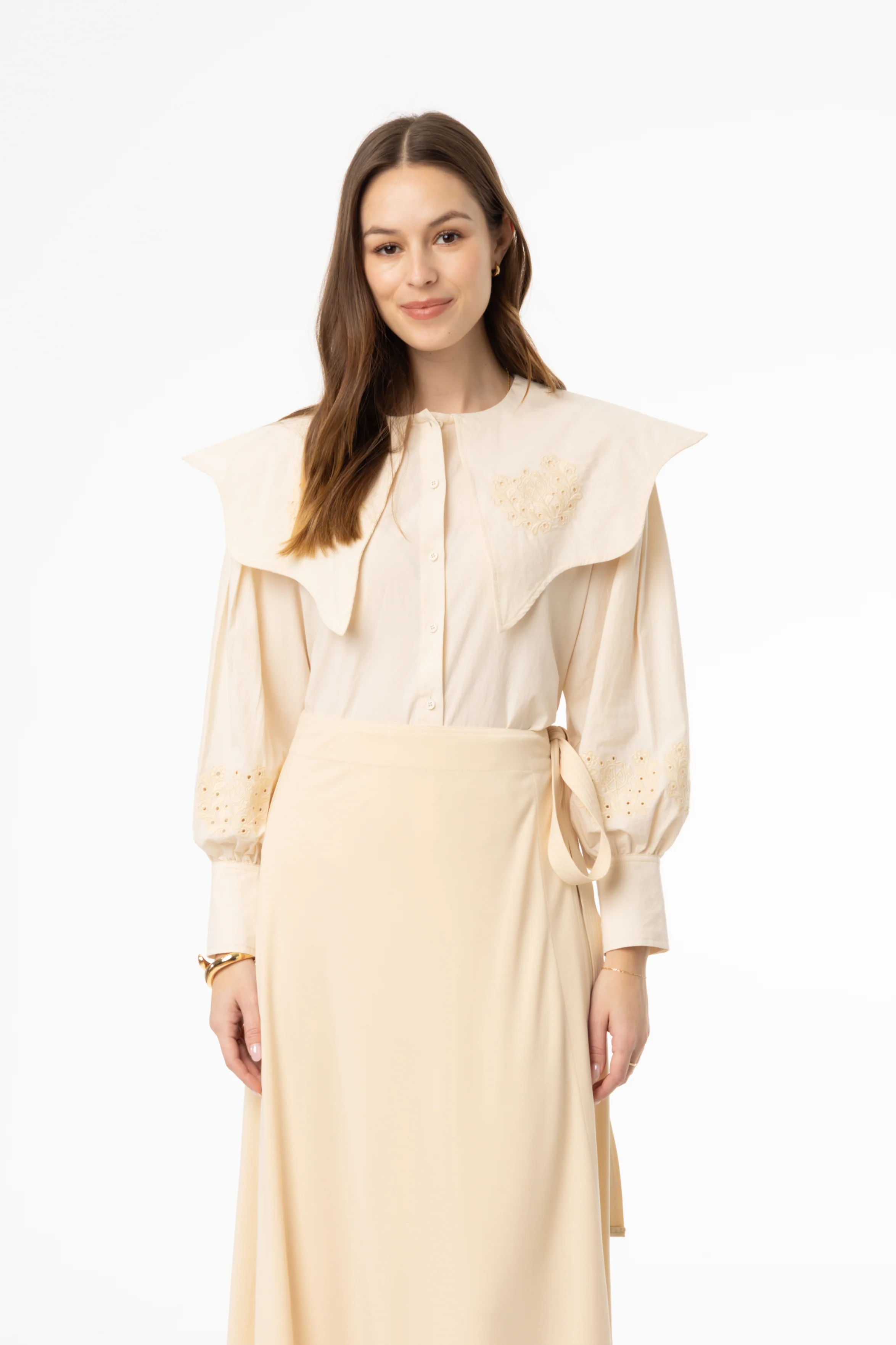 Cream Floral Embroidered Blouse - Image 4