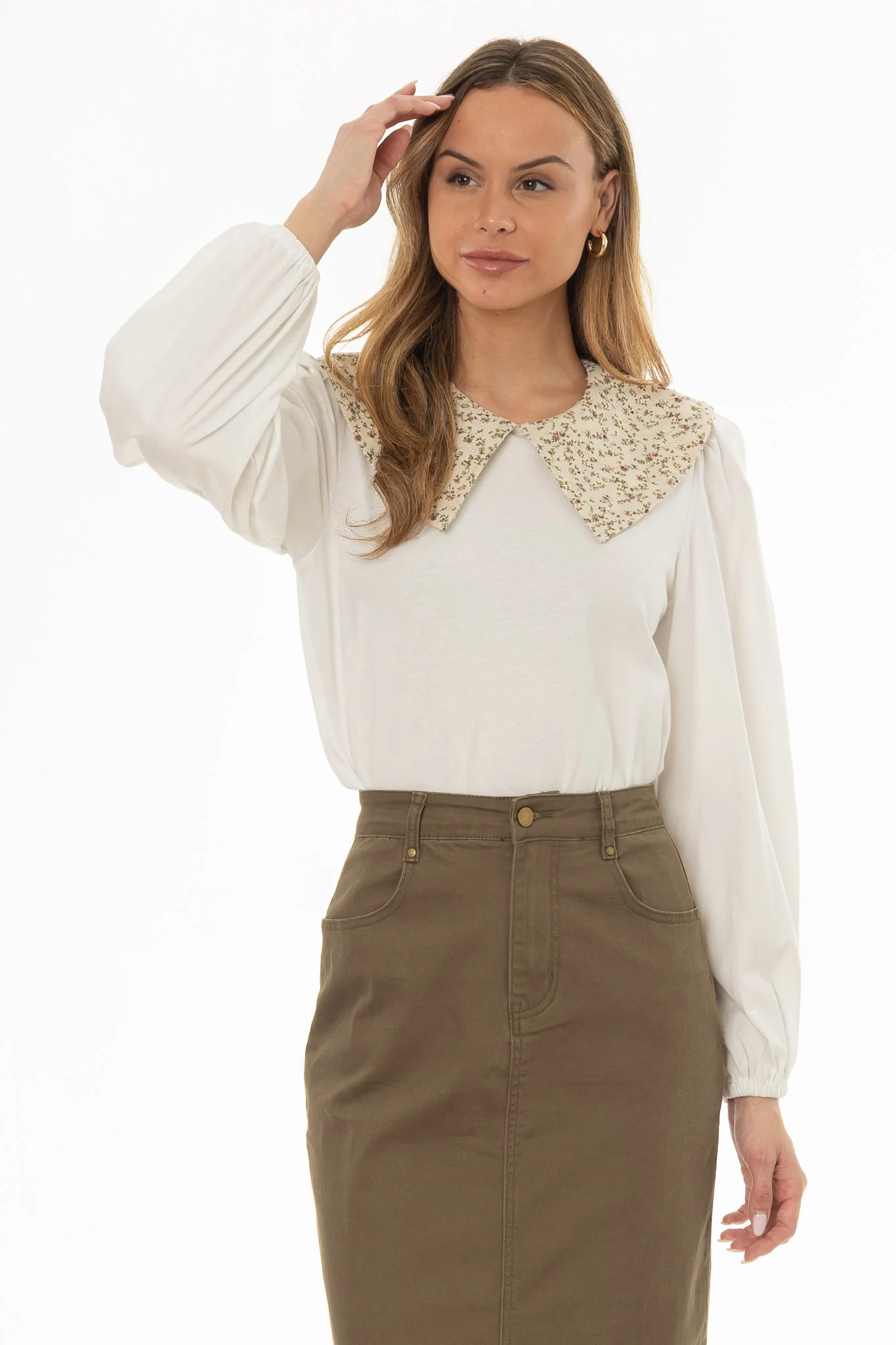 White Floral Print Contrast Collar Top