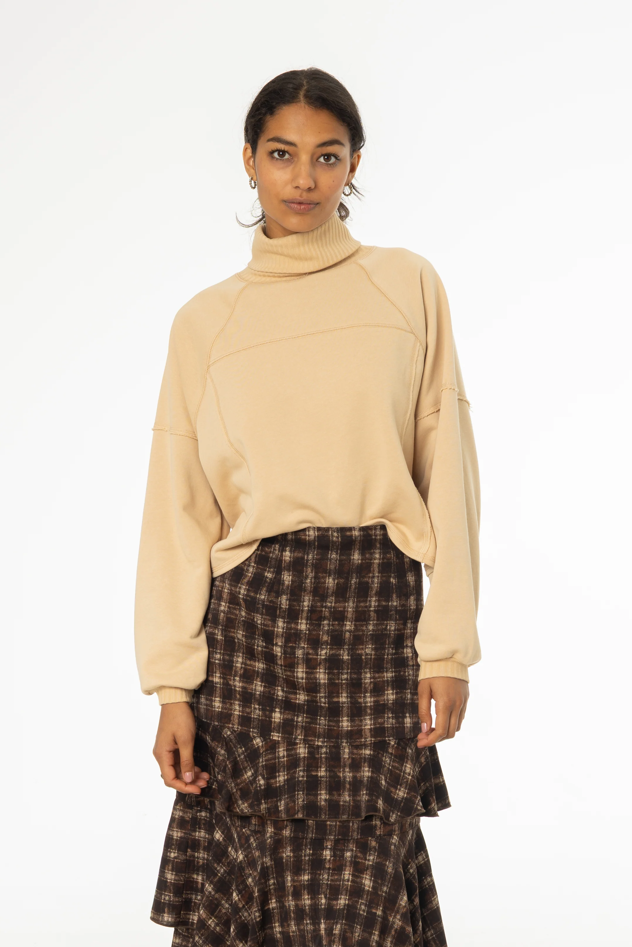 Tan Ribbed Turtleneck Sweatshirt - Image 4