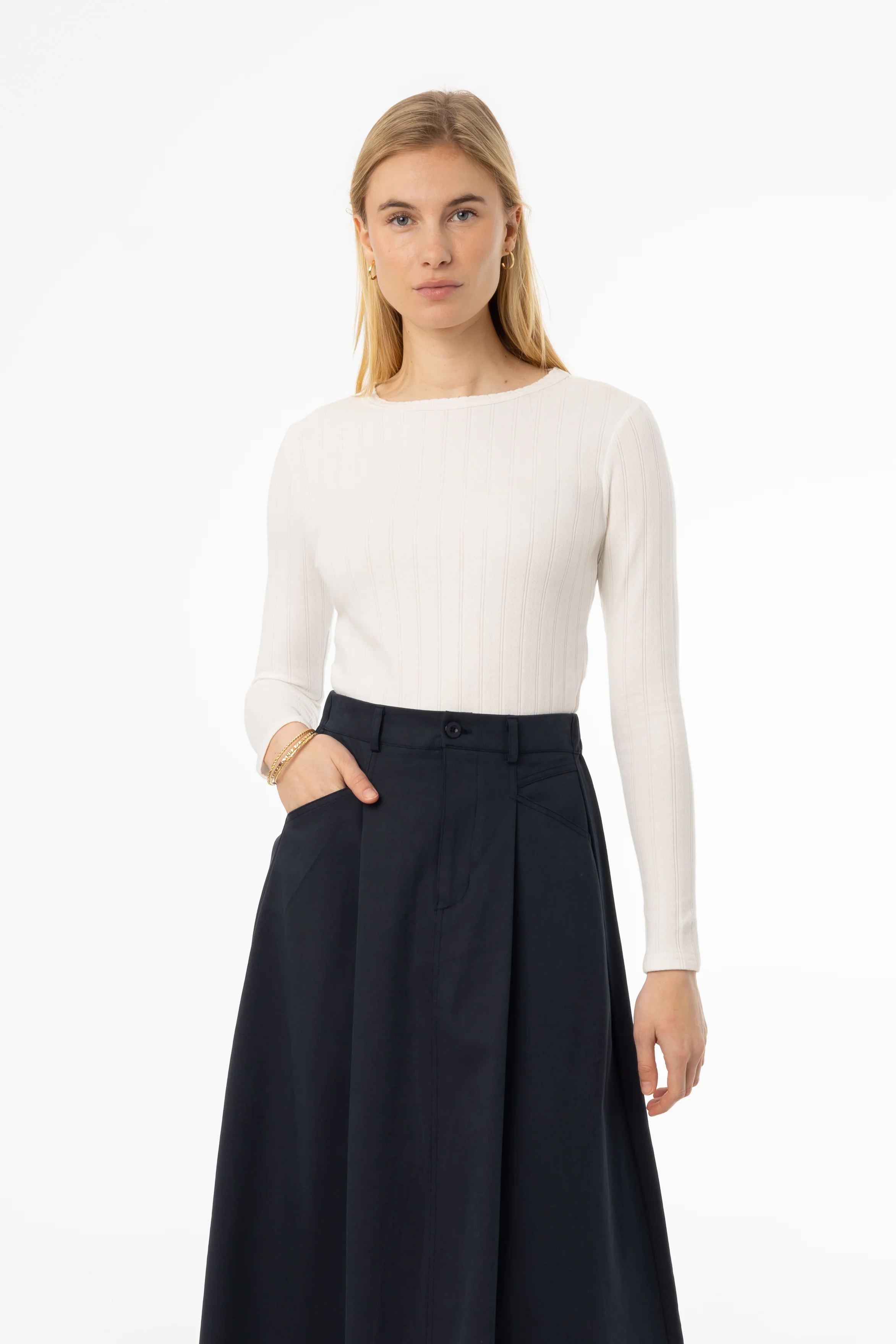 White Pointelle Scalloped T-Shirt - Image 4